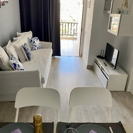 Apartment Seaview Oasis: Puerto Rico With Pool And Parking